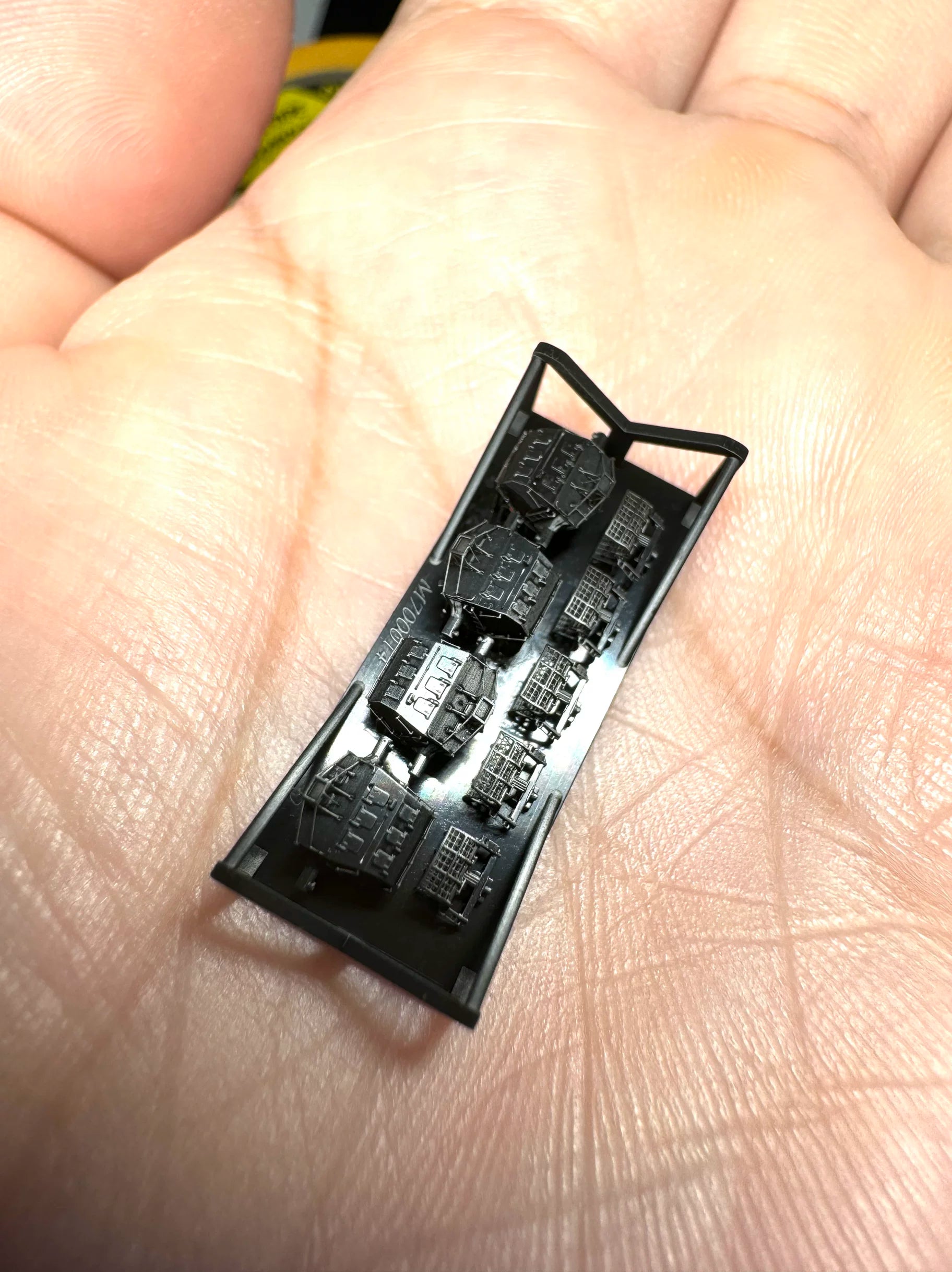 SSMODEL M700014  1/700Scale American MK37 fire control/MK4 radar