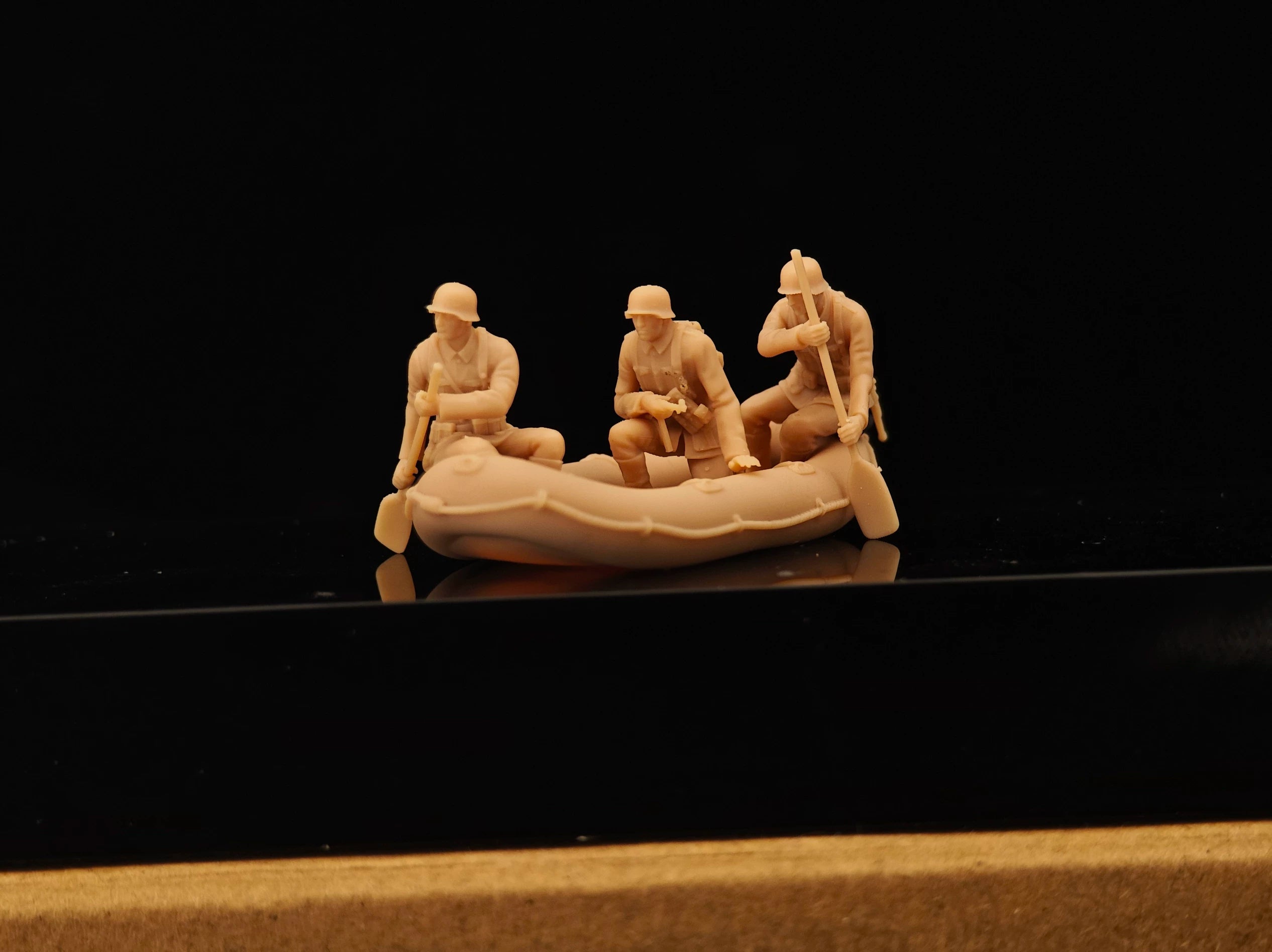 World War II River Crossing Trio (3 people per boat) LSSNO165 1/35/48/64/72/87/100/144