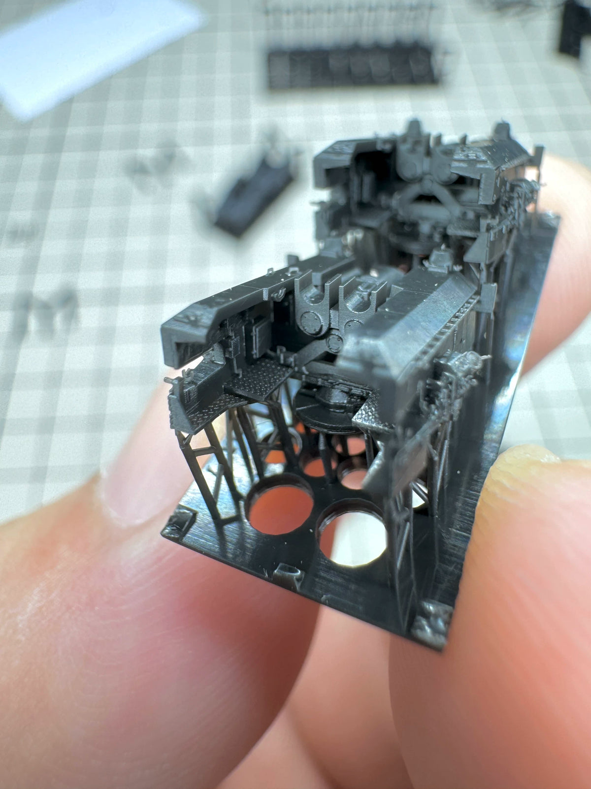 SSMODEL G350001 350 scale German 105mm SK C/33 LC31 double stand type — detail view 3