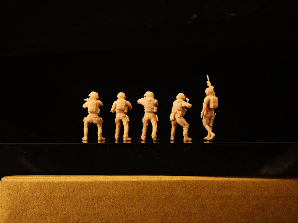 5 members of the German GSG9 special forces LSSNO247 1/35/48/64/72/87/100/144
