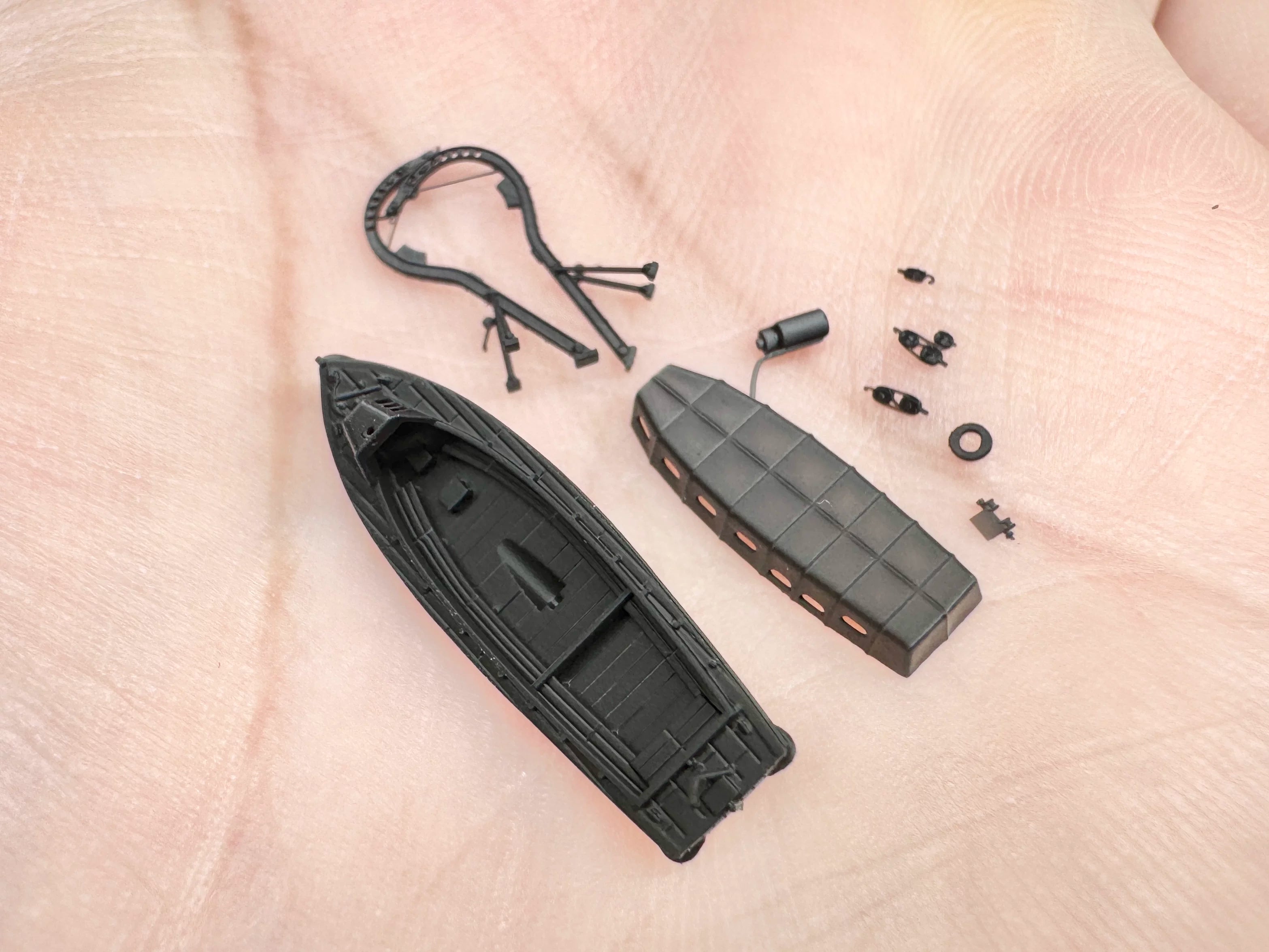 SSMODEL R350105  1/350 scale fire boats within 8 meters for expulsion