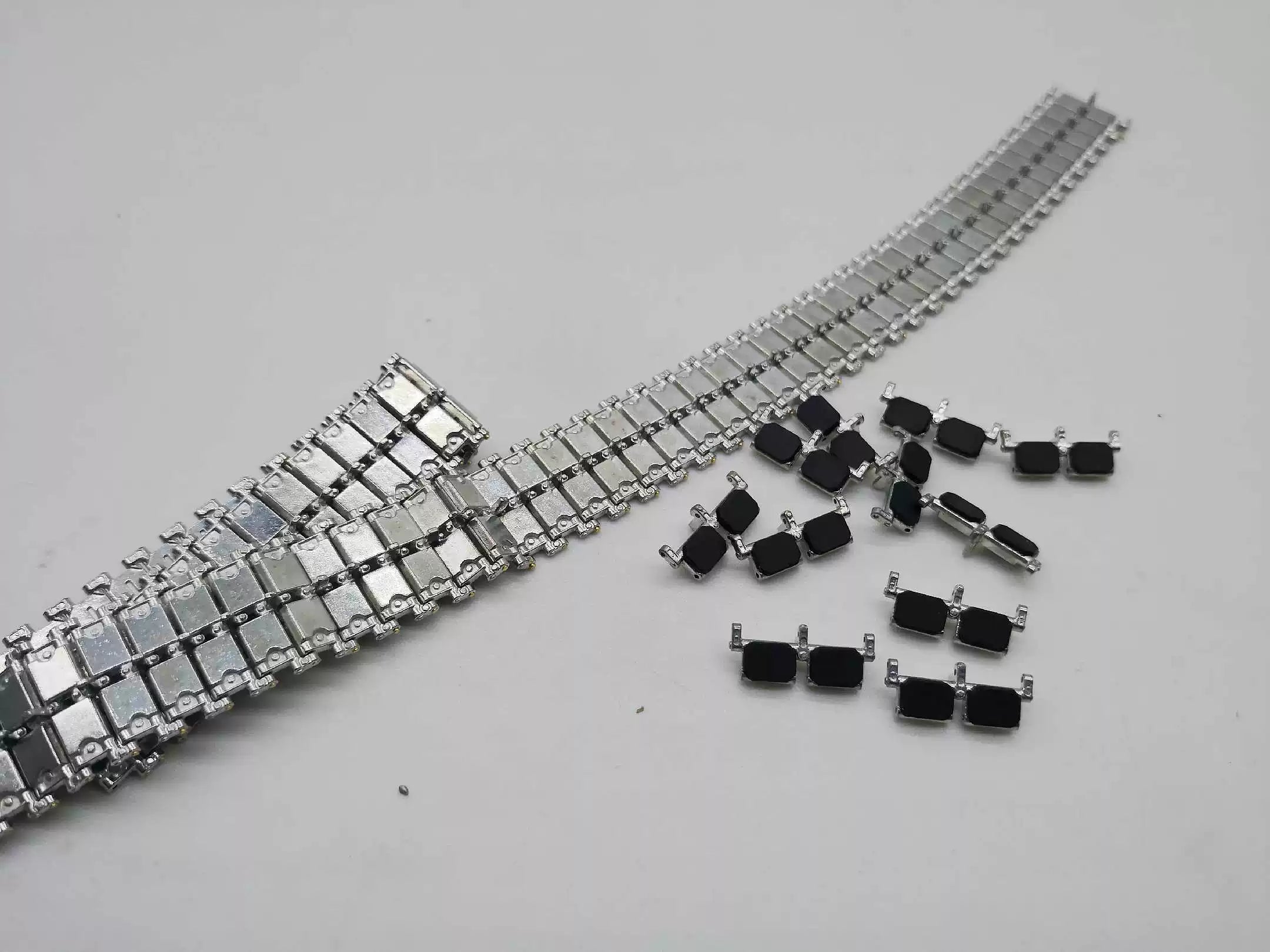 SSMODEL    SX35013 Hyundai U.S. Army M1A2 Glue Metal Track can be equipped with MENG TS-026 1/35