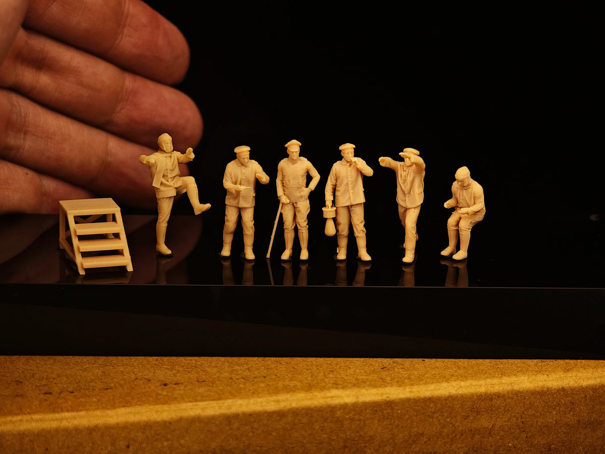 World War I German Air Force pilots, ground crew members, and 6-person team miniature LSSNO292 1/35/48/64/72/87/100/144