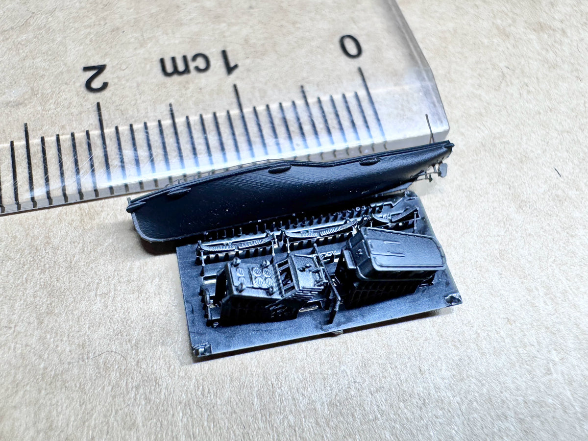 SSMODEL SSMODEL  R700036 1/700 scale cargo boat within 15 meters Long pipe boat — detail view 3