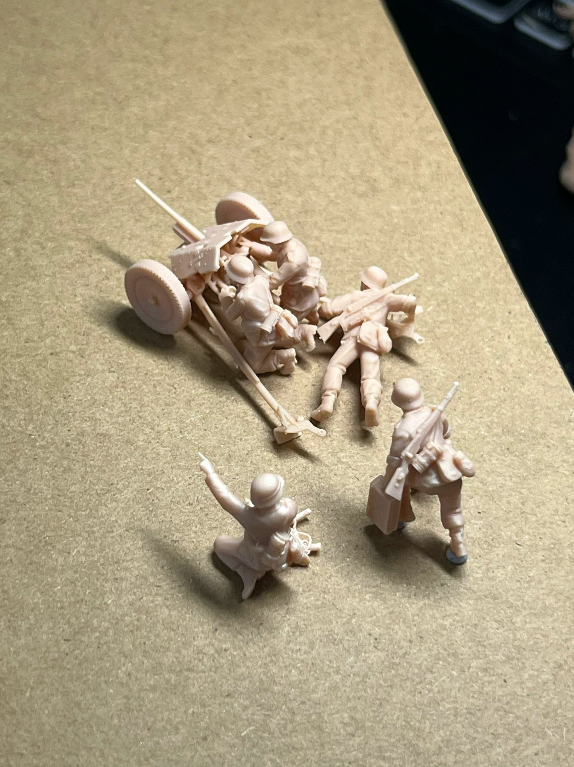WWII D37mm gun crew of 5 LSSNO66 1/35/48/64/72/87/100/144