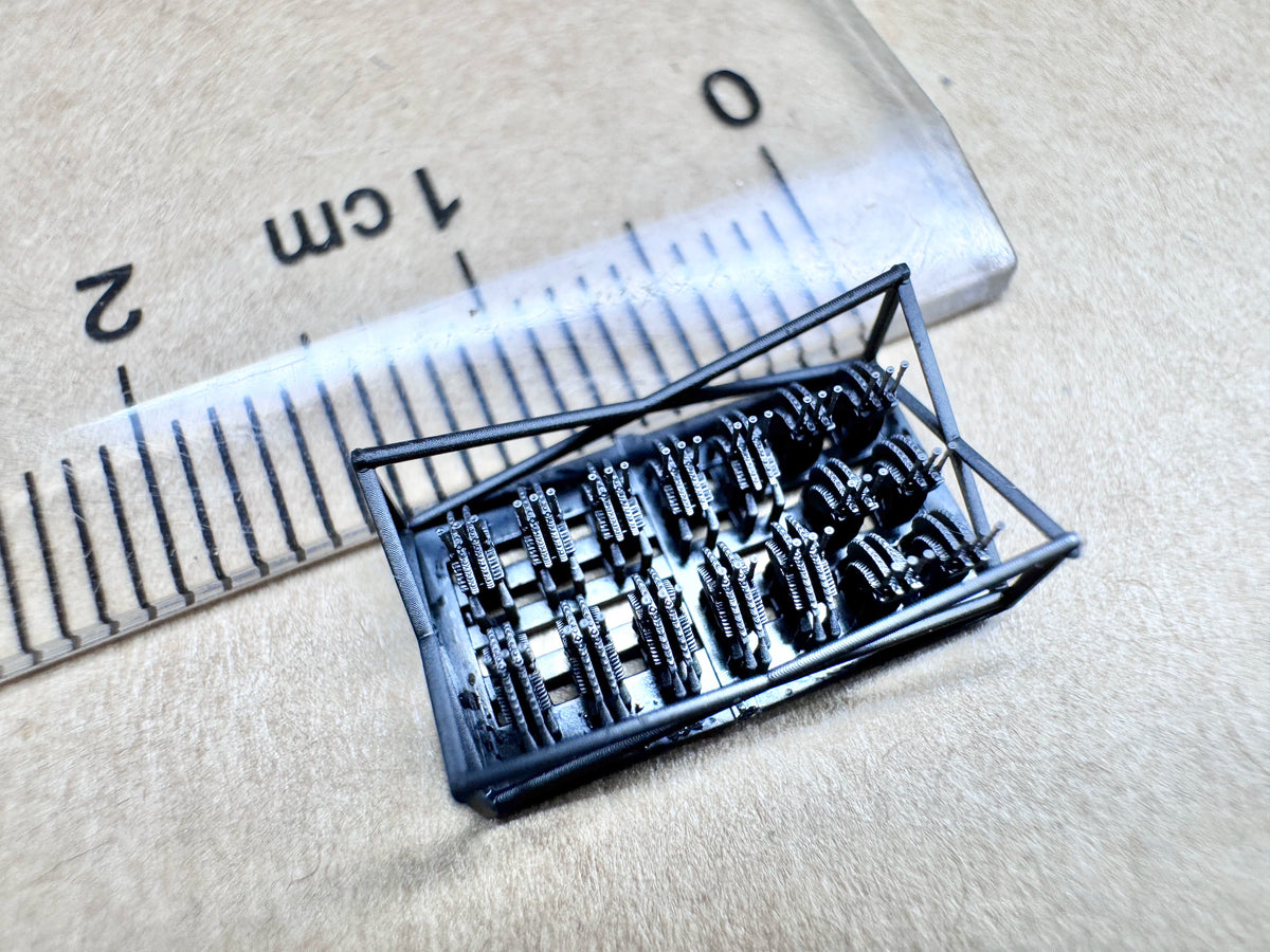 SSMODEL  R700080 1/700 scale Jiulu triple with smoke cover C type — detail view 4
