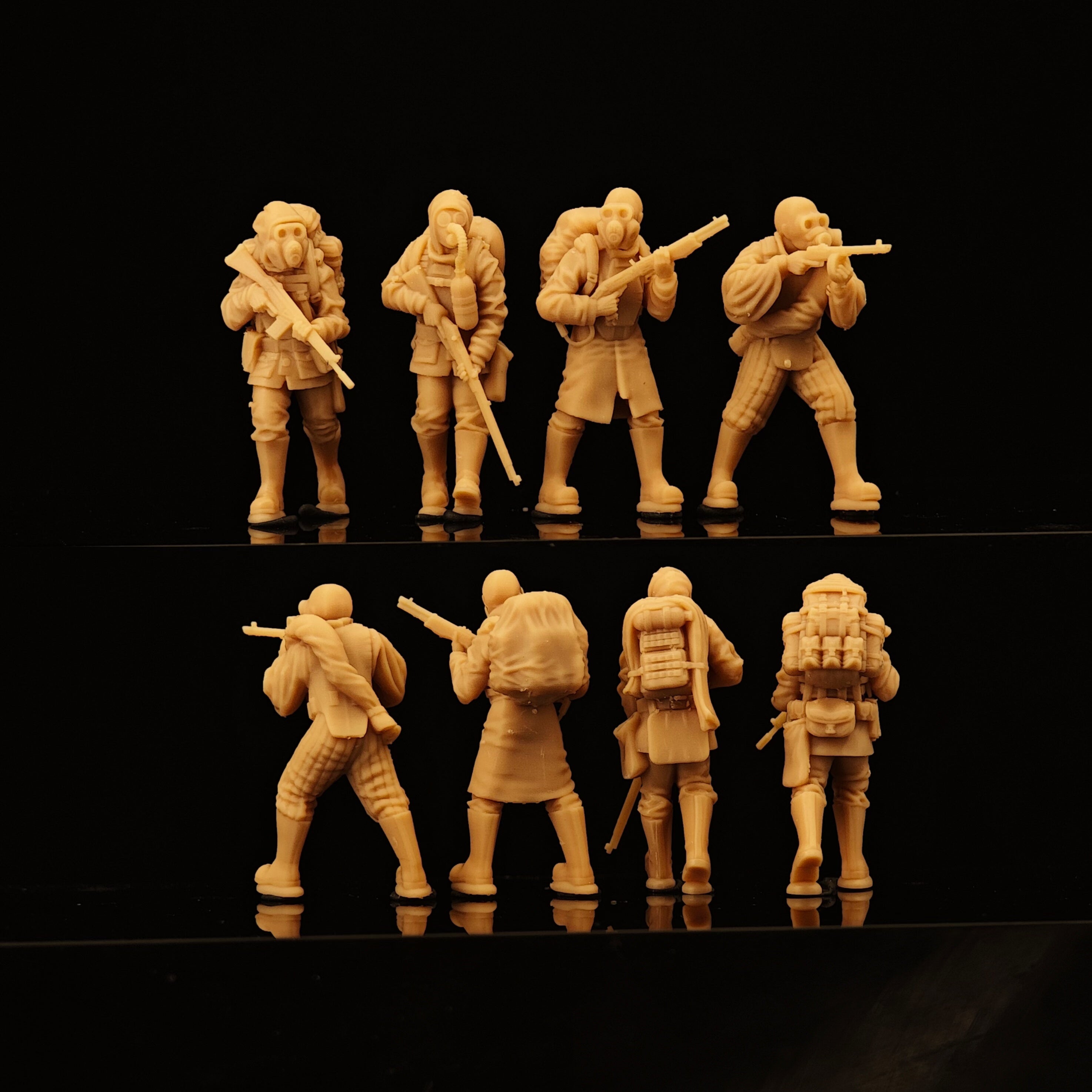 4 people from Chernobyl, Russia LSSNO243 1/35/48/64/72/87/100/144