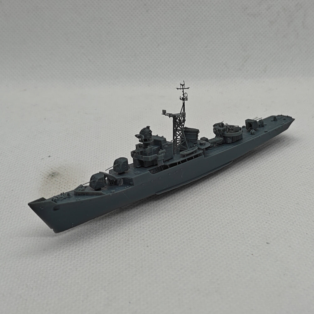 SSMODEL 623S Military Model Kit Soviet PR.50 SKR Rosomacha Frigate Full Hull Main image