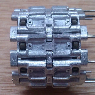 SSMODEL  35108 tank model 1/35 10 metal tracks with pins