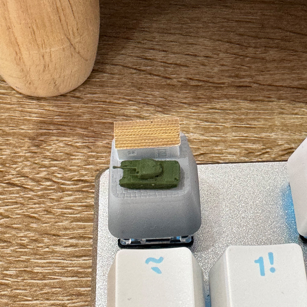 Yao's Studio YP-206I 1/-  Creative Mechanical Keyboard Keycap (Single)  Colored Version with Unique Tank Scene Keycap — detail view 3