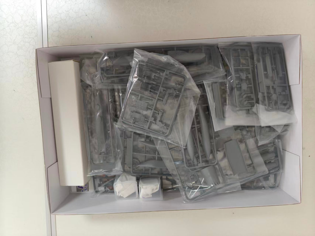 Great Wall Hobby L4835 1/48 Israel Air Force F-16I SUFA — detail view 4