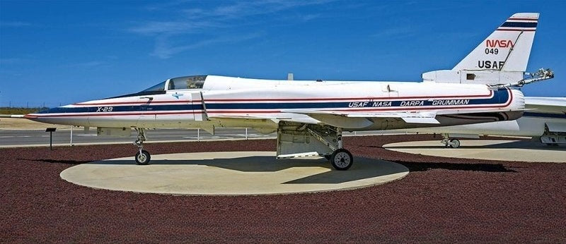 Hasegawa 02475 1/72 Scale Model Aircraft Kit NASA Grumman X-29 — scale model kit