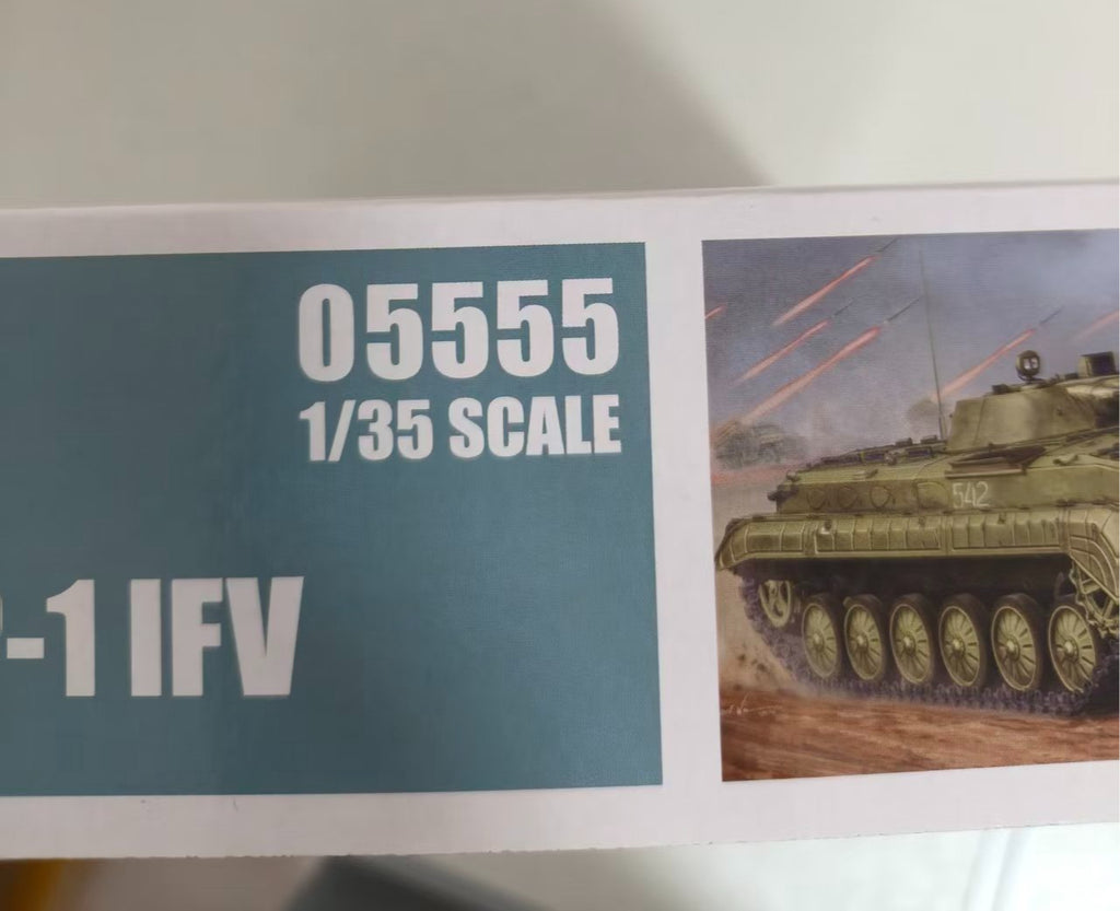 Trumpeter 05555 SOVIET BMP-1 IFV 1/35 Model Kit-