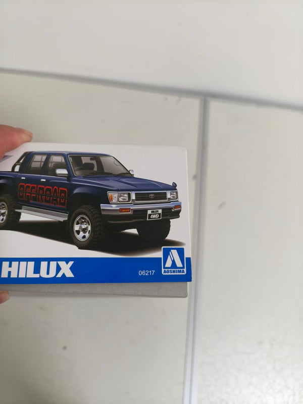 Aoshima AO-06217 1/24 Toyota LN107 HILUX Hatchback 4WD '94 Pickup Truck
