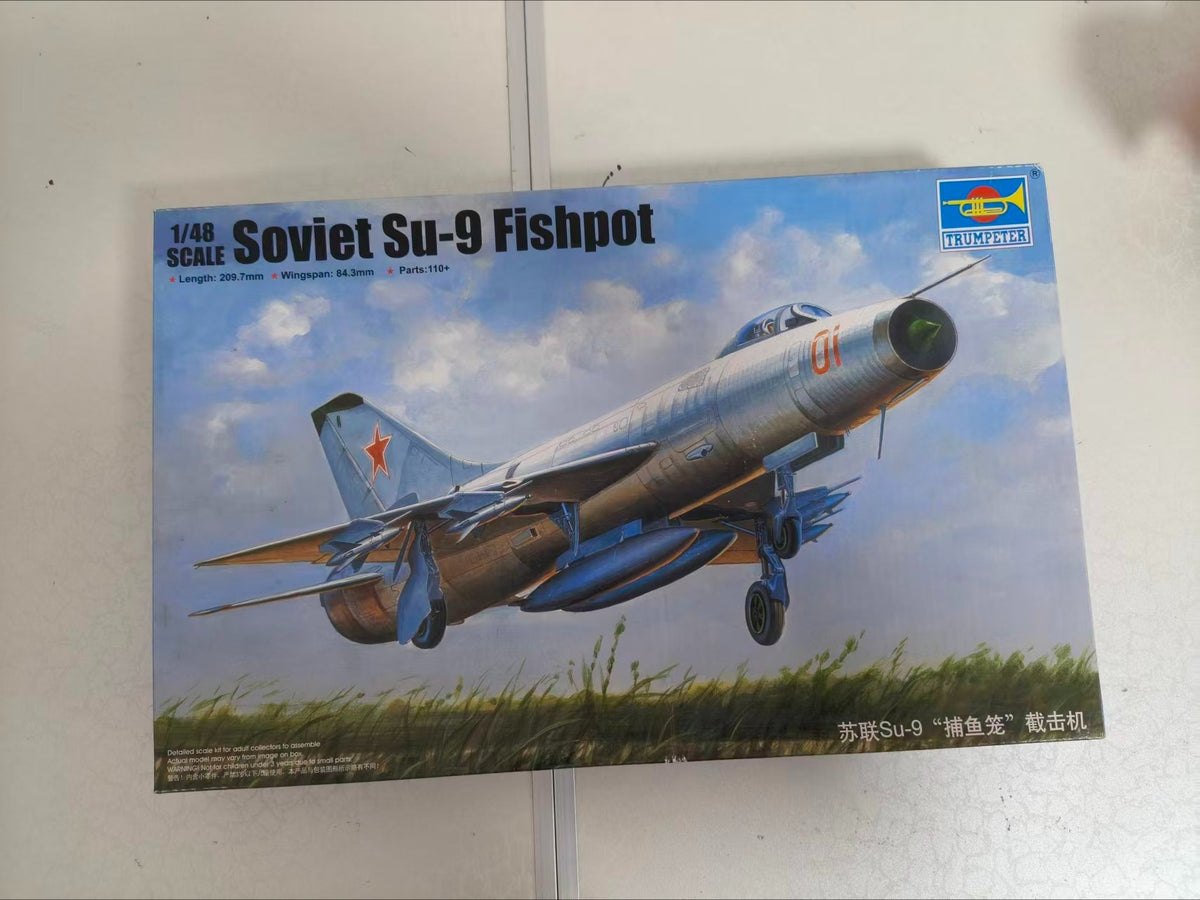 Trumpeter 1/48 02896 Sukhoi Su-9 Fishpot — detail view 3
