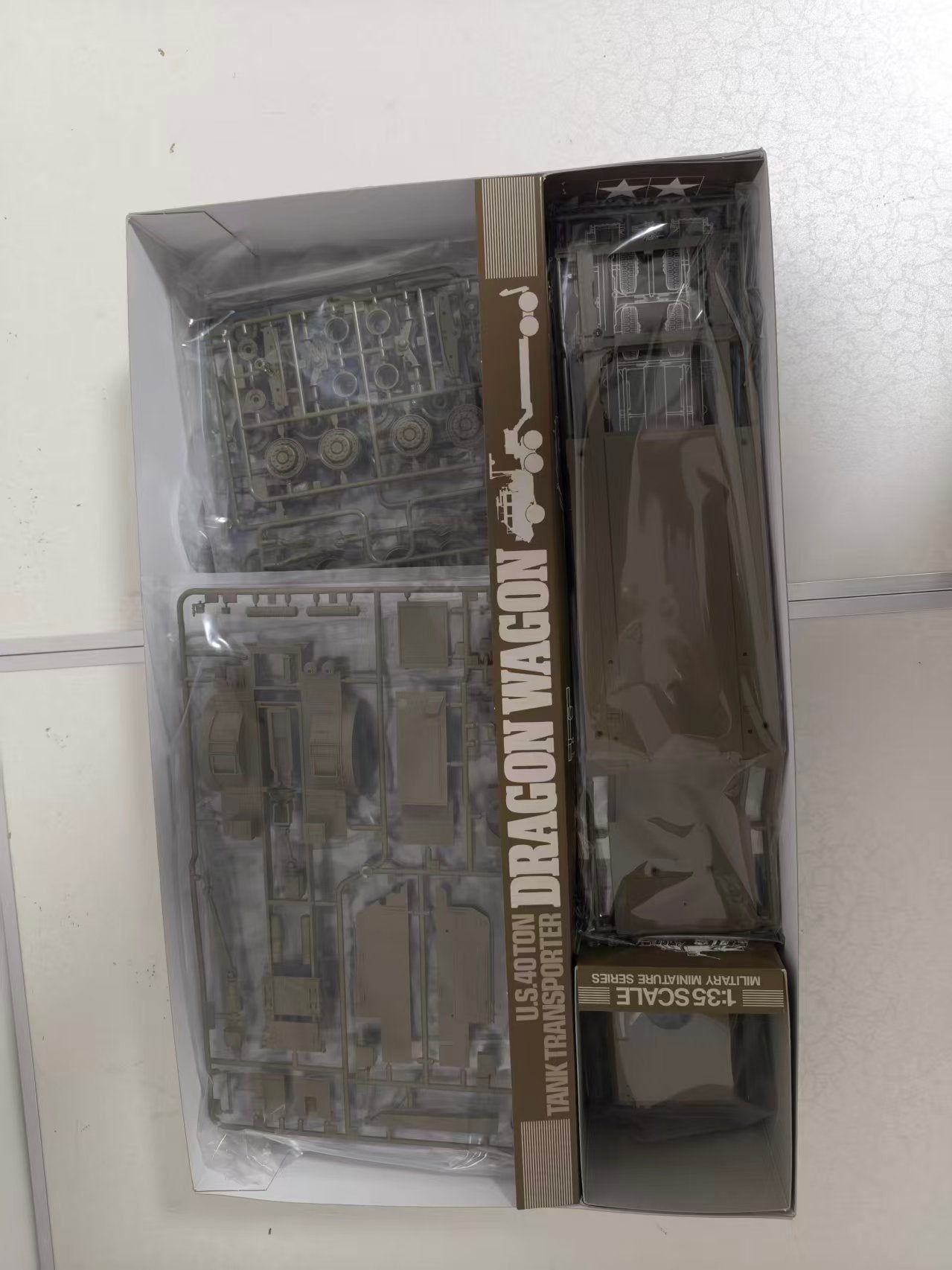 Tamiya 35230 1/35 Model U.S. 40-Ton Tank Transporter Dragon Wagon Truck-Trailer