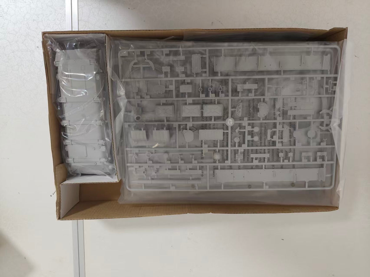 Trumpeter 01553 RUSSIAN T-62 BDD MOD. 1984 1/35 Model Kit — detail view 5