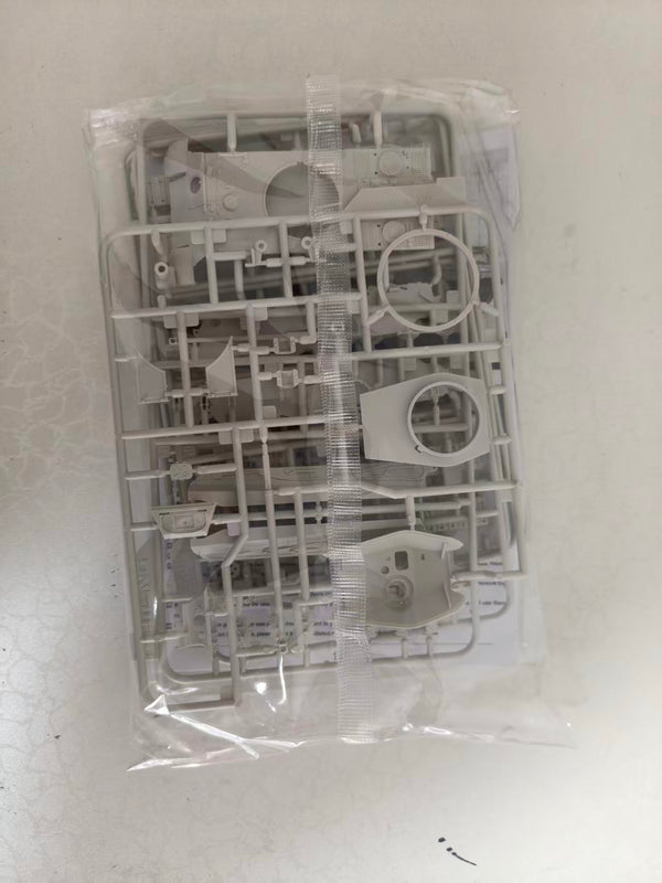 MENG 72-010 1/72 German Heavy Tank Sd.Kfz. 182 King Tiger(Porsche Turret) Kit
