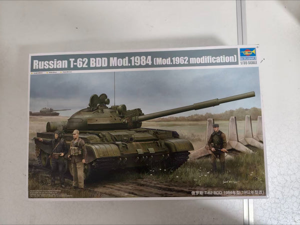 Trumpeter 01553 RUSSIAN T-62 BDD MOD. 1984 1/35 Model Kit