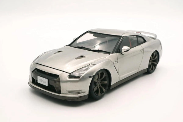 Fujimi 04749 1/24 ID131 NISSAN GT-R (R35) plastic model with engine
