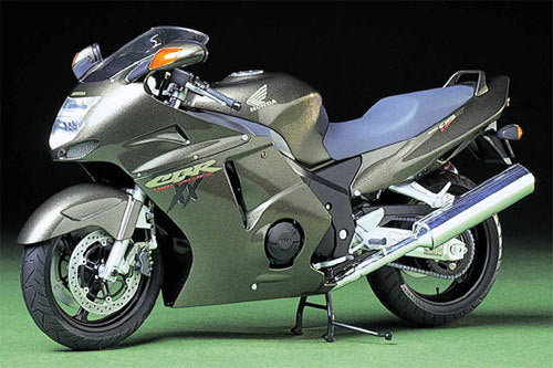 Tamiya 14070 1/12 Scale Motorcycle Model Kit Honda CBR1100XX Super Blackbird NIB