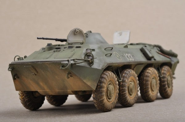 Trumpeter 01590 RUSSIAN BTR-70 APC EARLY VERSION Model Kit 1/35
