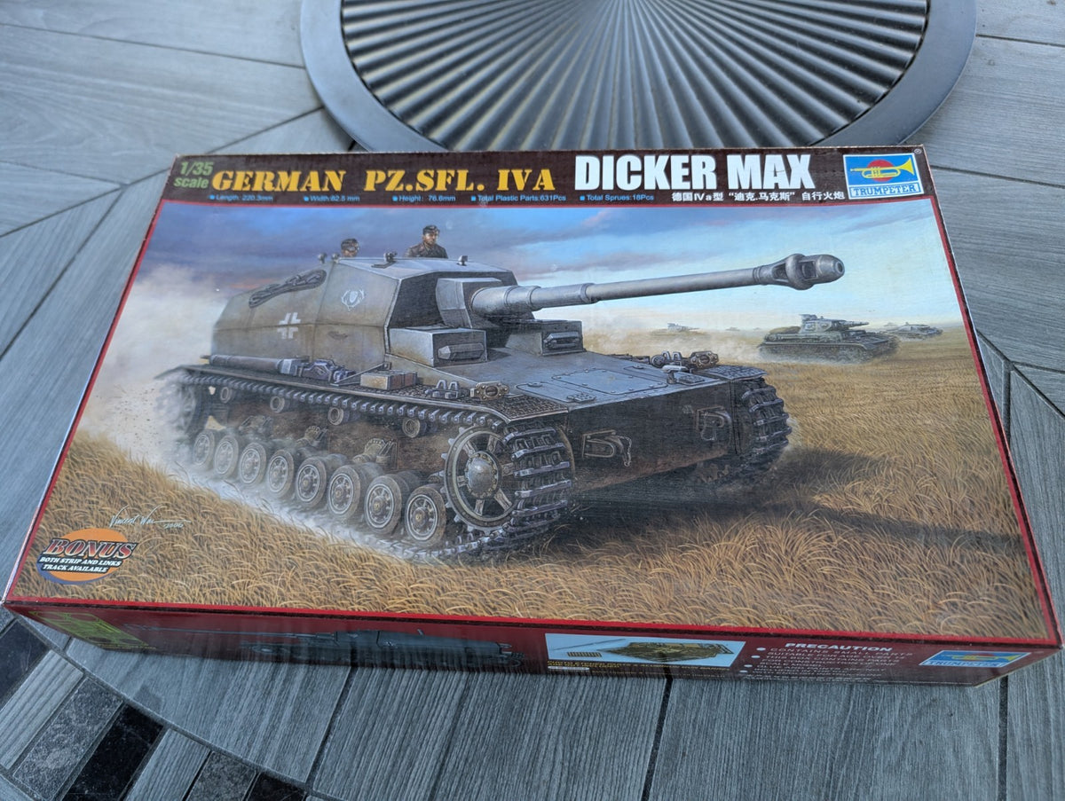 ~NEW~ TRUMPETER 1/35 German Pz.Sfl. IVA Dicker Max Tank Plastic Model Kit #00348 Main image