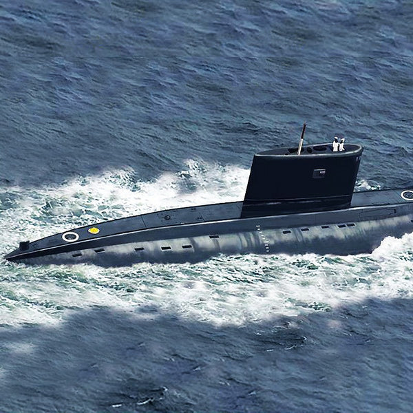 BRONCO NB5011 1/350 Scale Kilo Type 636 Attack Submarine Model Kit