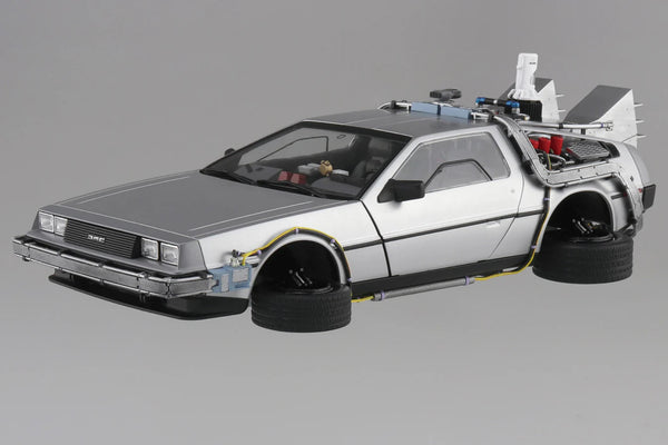 Aoshima AO-06437 1/24 Back to the Future Part II The Time Machine"Delorean"
