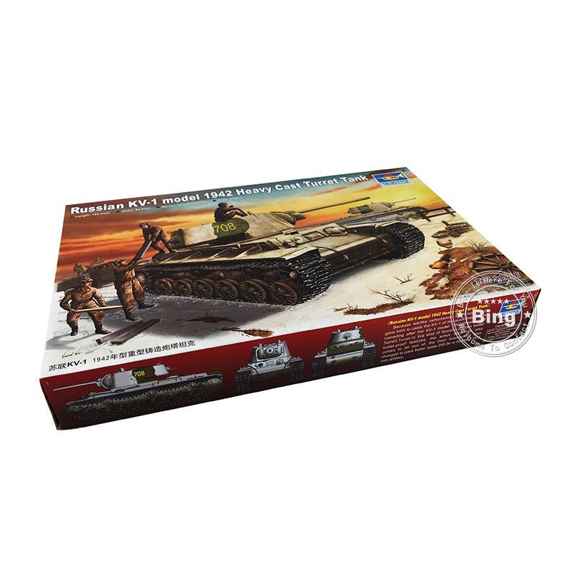 1/35 Trumpeter Heavy Cast Turrey Tank Russian KV-1 1942 00359 Static Model — detail view 3