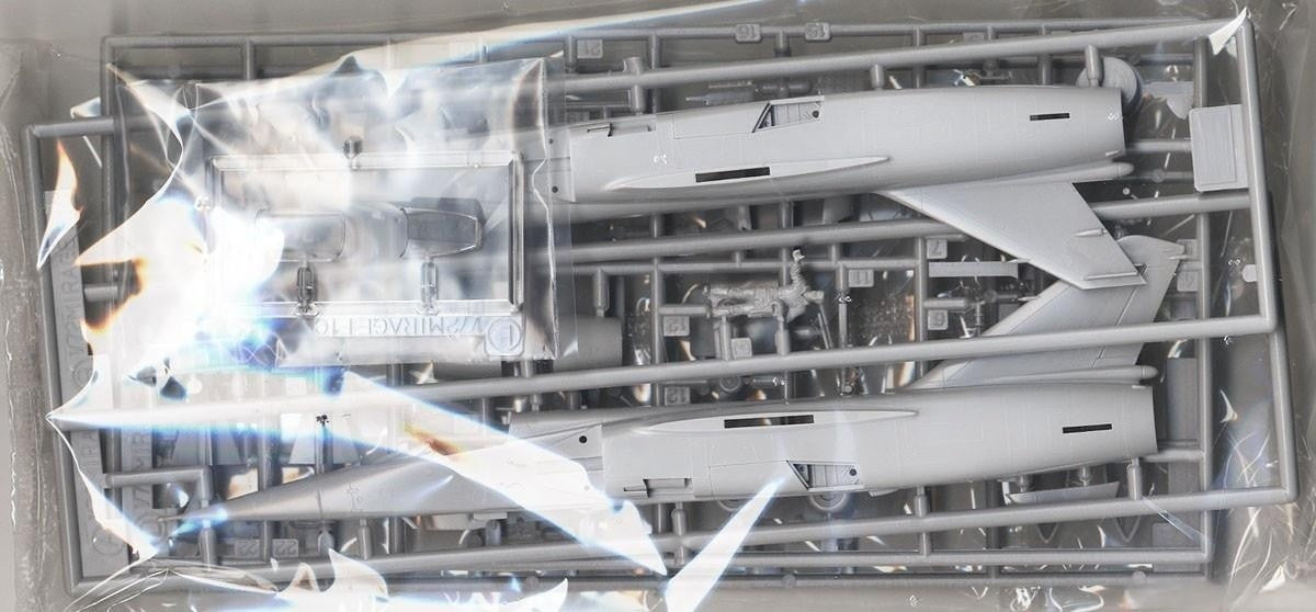 Hasegawa HA00234 1/72 Mirage F.1C Fighter Aircraft Assembly Model Kit — detail view 3
