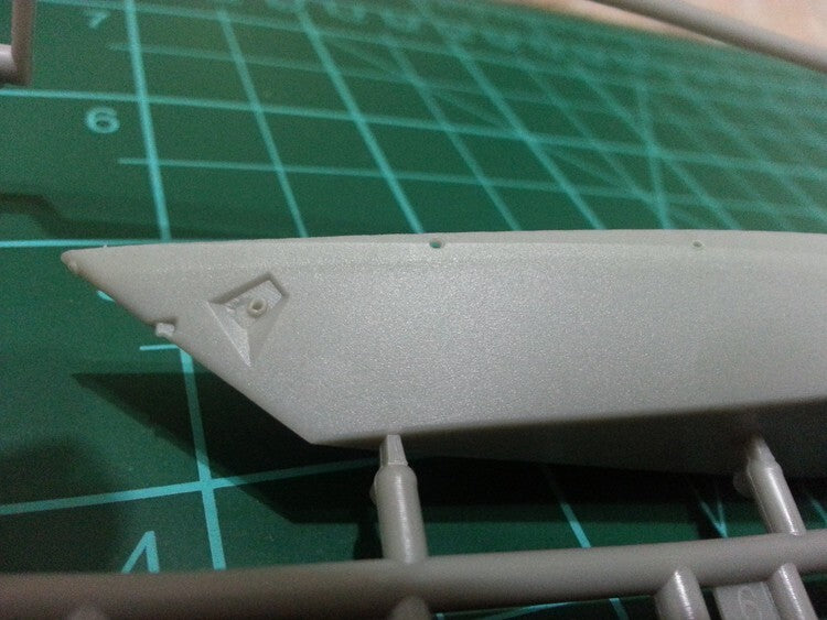 S-Model PS700051 1/700 PLA Navy Type 052C Destroyer Haikou Plastic Model Kit — detail view 3