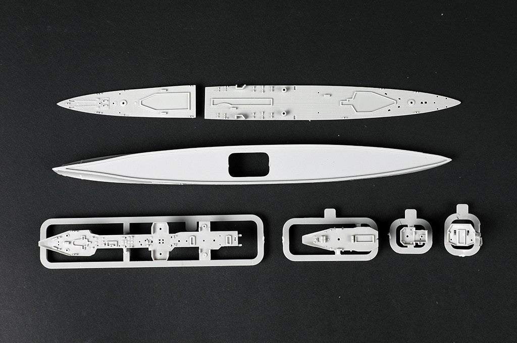 Trumpeter 1/700 06742 HMS COLOMBO Model Kit