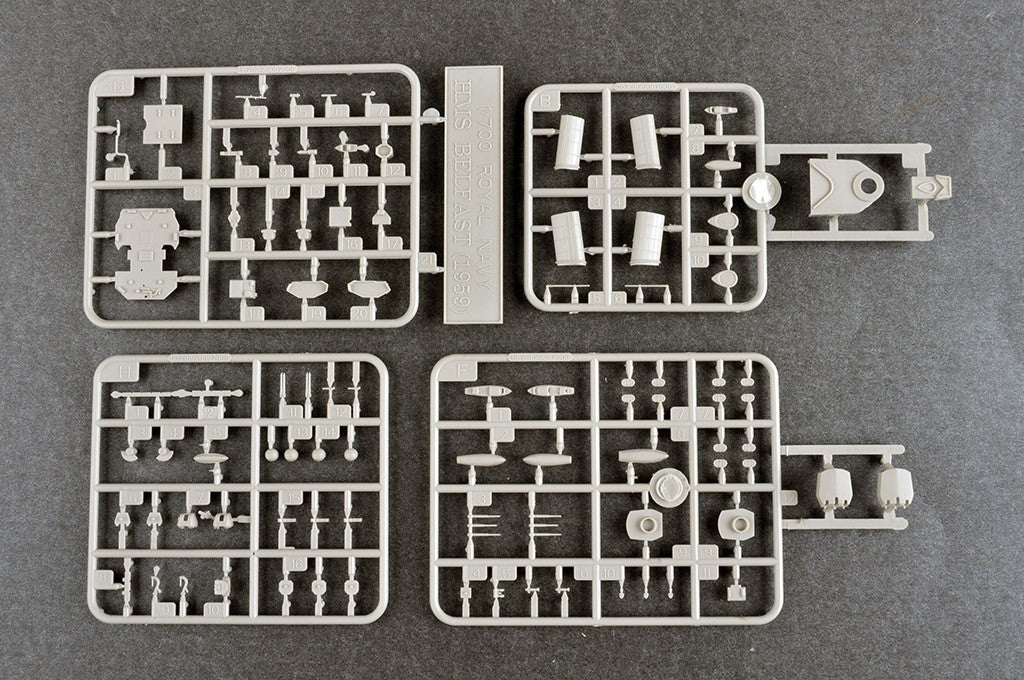 Trumpeter 06702 BELFAST 1959 1:700 Model Kit