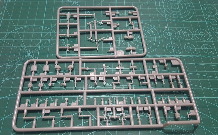 S-Model PS700051 1/700 PLA Navy Type 052C Destroyer Haikou Plastic Model Kit — detail view 5