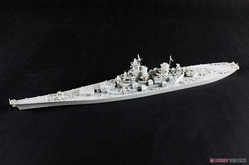 TRUMPETER 06749 1/700 Scale USS Navy Iowa class Battleship BB-61 Model Kit — detail view 3