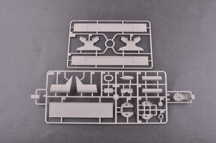 Trumpeter 1/350 05351 Royal Navy Heavy Cruiser HMS model kit▲