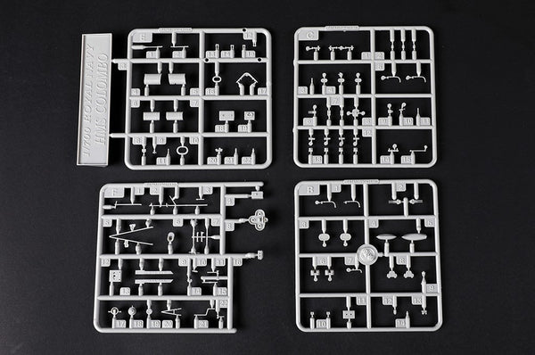 Trumpeter 1/700 06742 HMS COLOMBO Model Kit