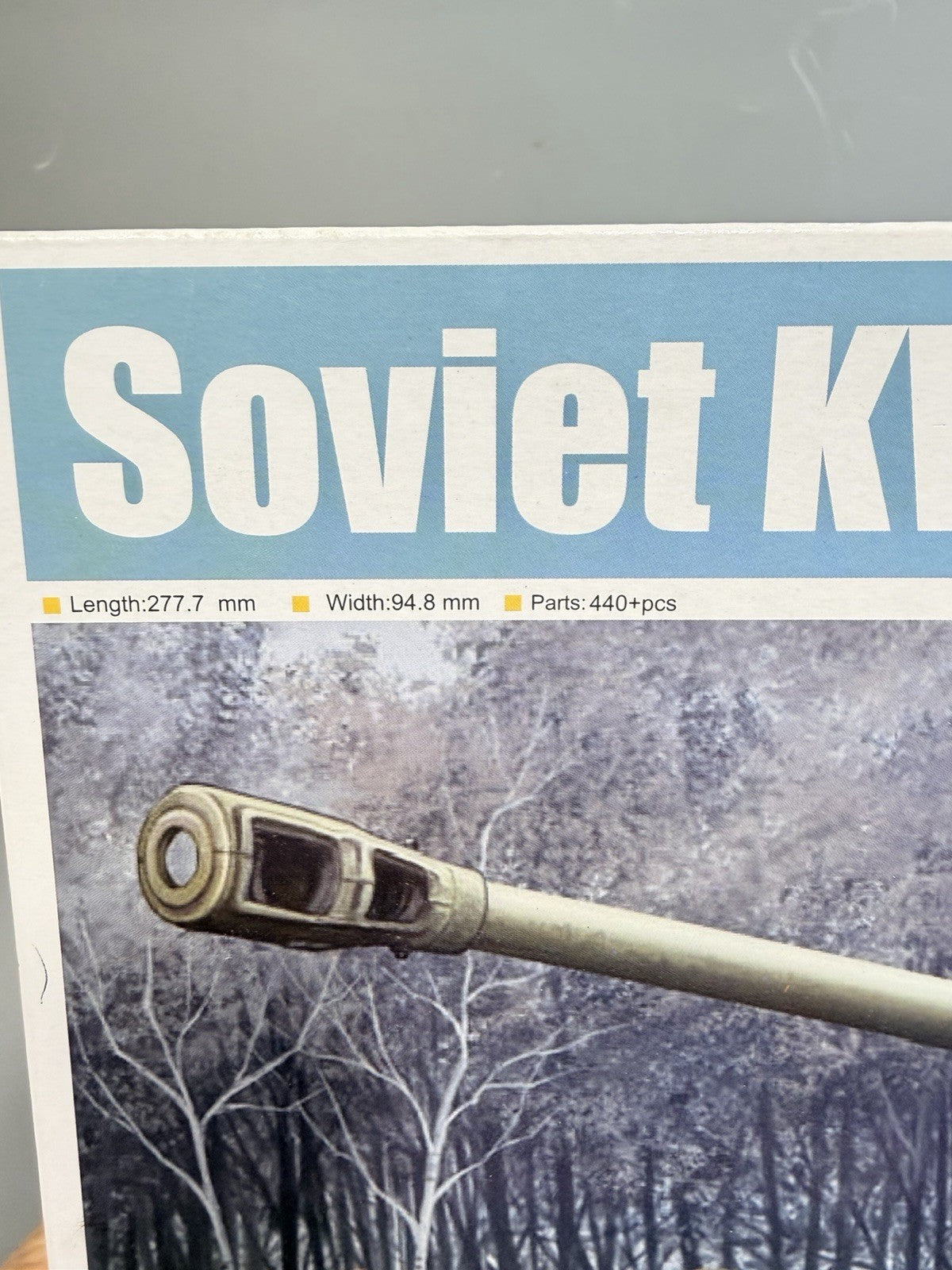 Trumpeter 1/35 Soviet KV-122 Heavy Tank # 01570- Plastic Model Kit New — detail view 2