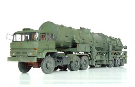 Trumpeter 1/35 DF-21 BALLISTIC MISSILE LAUNCHER Model Kit - 00202 — detail view 2