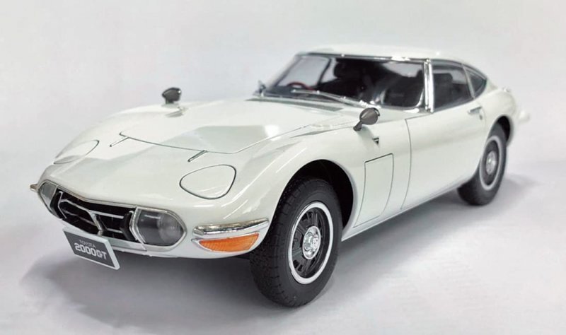 Aoshima AO-05729 1/24 Scale Model Sports Car Kit Toyota MF10 2000GT 1969 Secondary image
