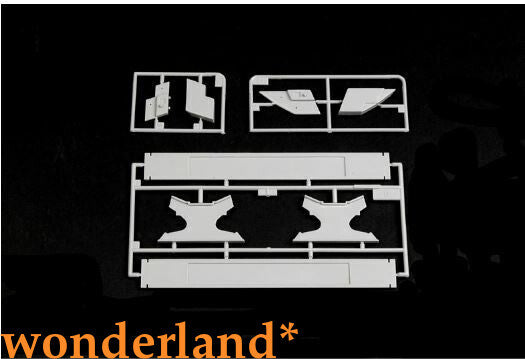 MINSK KIEV USSR AIRCRAFT CARRIER 1/500 ship Trumpeter model kit 05207 — detail view 4