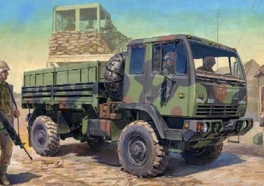 Trumpeter 01004 1/35 LMTV (Light Medium Tactical Vehicle) Standard — scale model kit