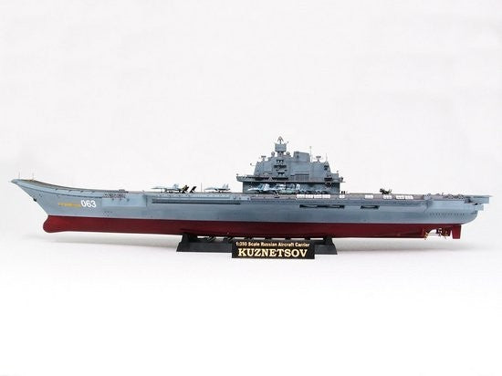 Trumpeter 05606 USSR ADMIRAL KUZNETSOV 1:350 Model Kit