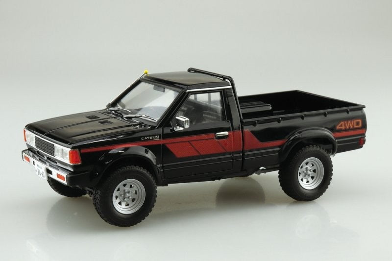 Aoshima AO-06850 1/24 Model Car Kit Nissan 720 Datsun Truck Lift-up Custom '82 — scale model kit