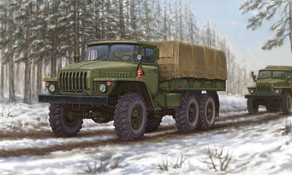Trumpeter 01012 1/35 Russian URAL-4320 Truck