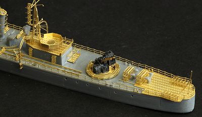 Fivestar PE 1/700 Matsu Class IJN Destroyer Matsu (for Tamiya) FS710006 — detail view 5